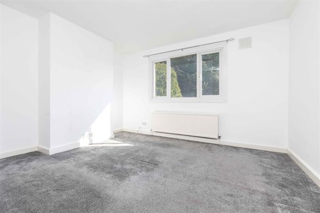 26, Liberty Avenue, London photo 4