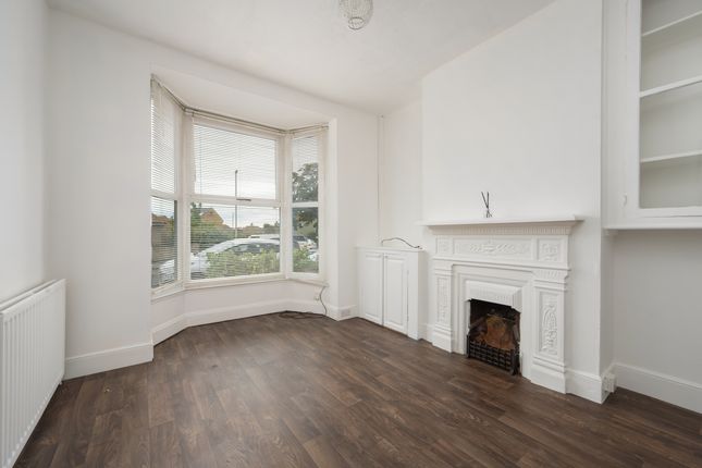 6 Gordon Road, Herne Bay photo 3