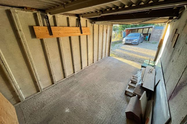 Garage, 176, Bergholt Road, Colchester photo 3