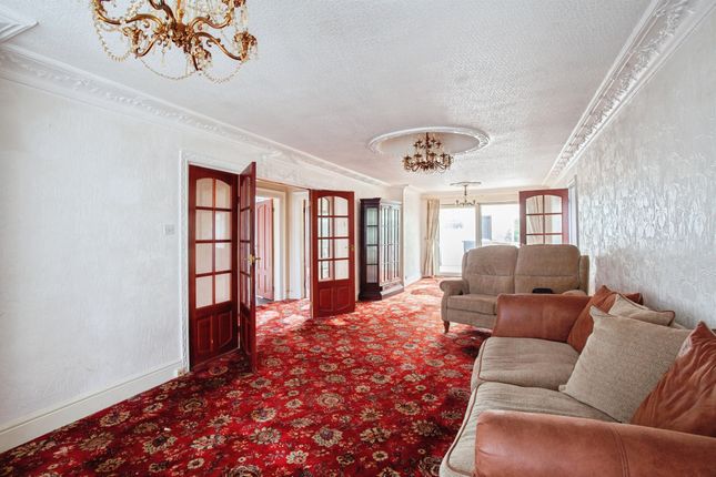 172, Bawtry Road, Rotherham photo 4
