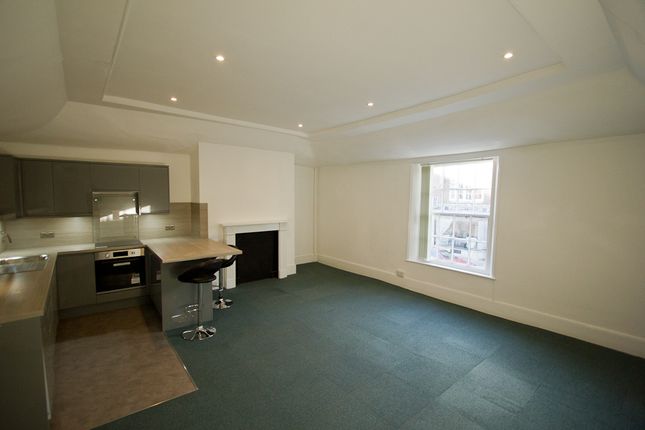 Thumbnail Flat to rent in Ingoldsby House, 22 High Street, Petersfield