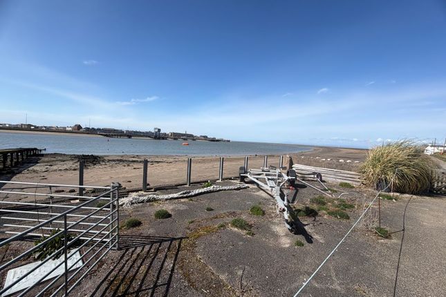 Mooring, Wyre Side, Poulton-Le-Fylde photo 2