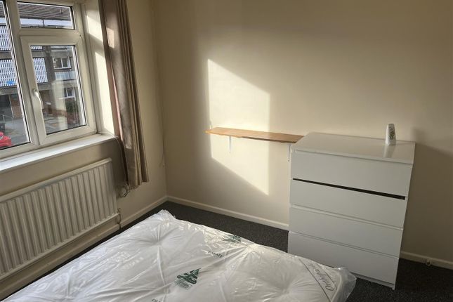 Thumbnail Property to rent in Minster Road, Bromley