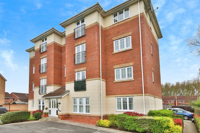 Thumbnail Flat for sale in Ladybower Way, Kingswood, Hull