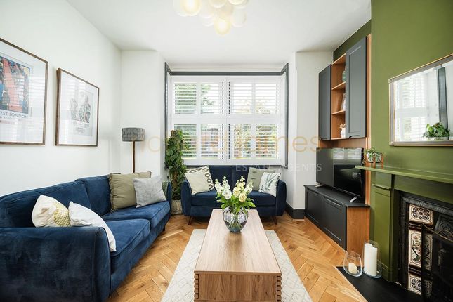 87, Daws Lane, London photo 4