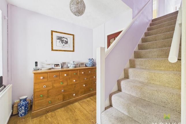 18, West Place, Oswestry photo 2