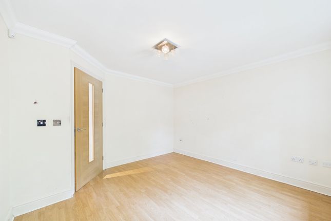 2, Oxfordshire Place, Warfield photo 4