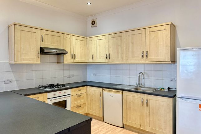 Thumbnail Flat to rent in Station Road, Finchley Central, London