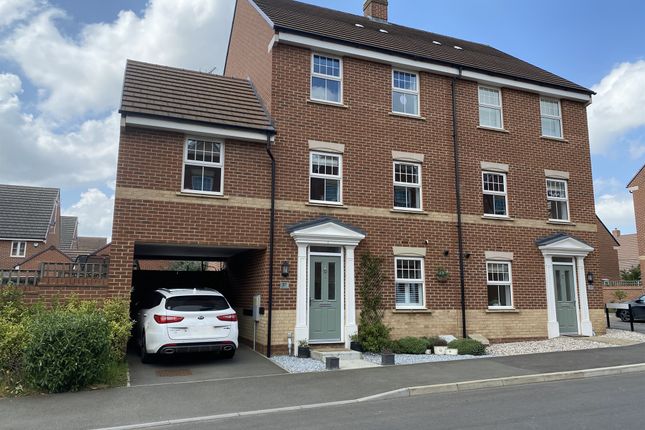 Thumbnail Town house for sale in Summerlin Drive, Woburn Sands, Milton Keynes