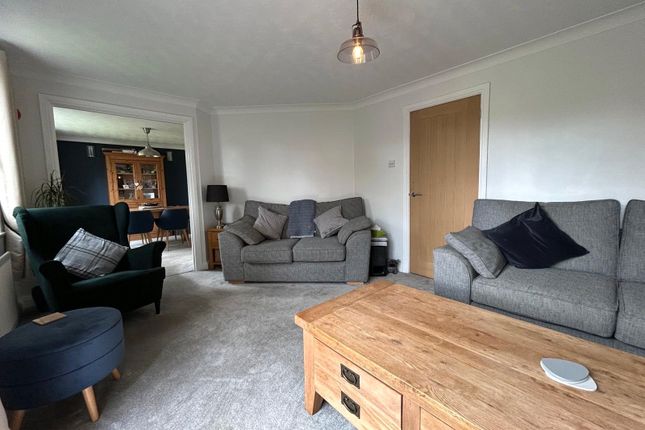41, Ash Way, Northamptonshire photo 2