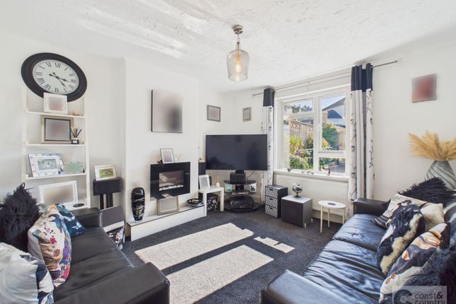 1 York Gardens, Paignton photo 3