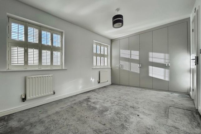 4, Stockbridge Road, Fleet photo 4