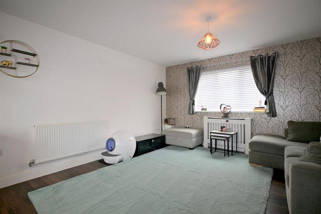 88, Kensington Way, Polegate photo 4