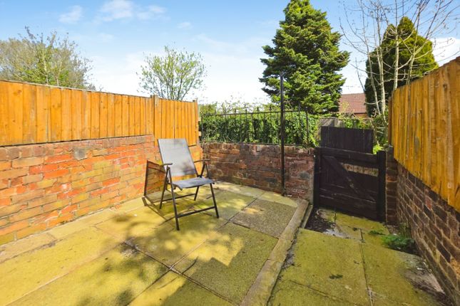15, Carr Street, Packmoor photo 2