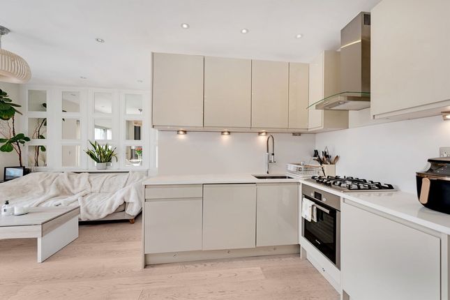 Flat 3, 78, Castellain Road, London photo 4
