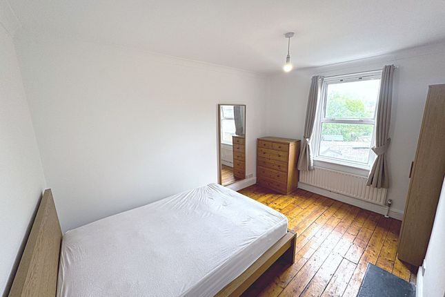 Room to rent in Lincoln Road, South Norwood