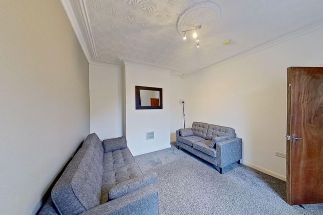 24  Thomas Street, Leeds photo 3