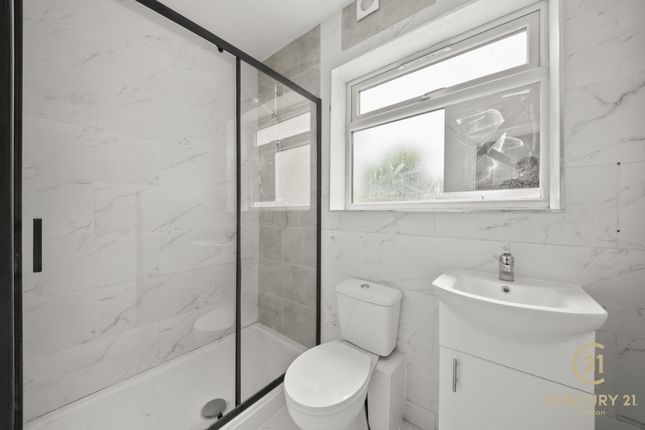 11, Panhard Place, SOUTHALL photo 4