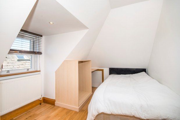 Flat to rent in Kings Road, Kingston Upon Thames