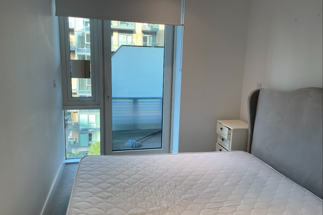 Apartment 85, Discovery House, London photo 2
