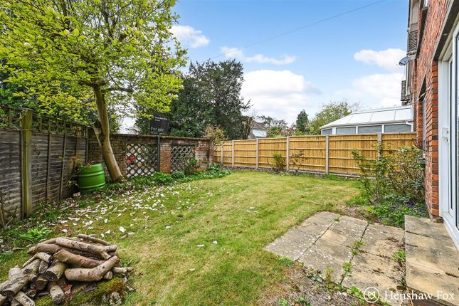 14, Bassett Meadow, Southampton photo 2