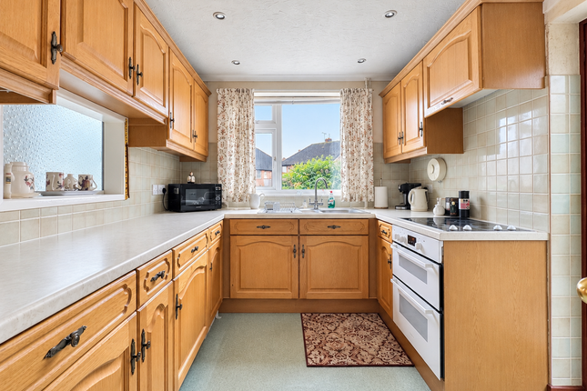 Edenhurst Avenue, Leicester photo 4