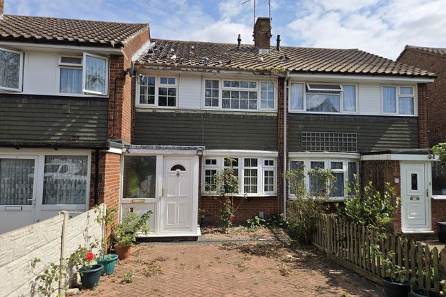Three Bedroom Terraced House In Luton