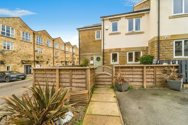 Mews house for sale in Quaker Rise, Brierfield, Nelson