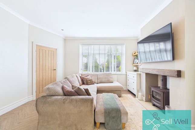 27, Ash Drive, Manchester photo 3