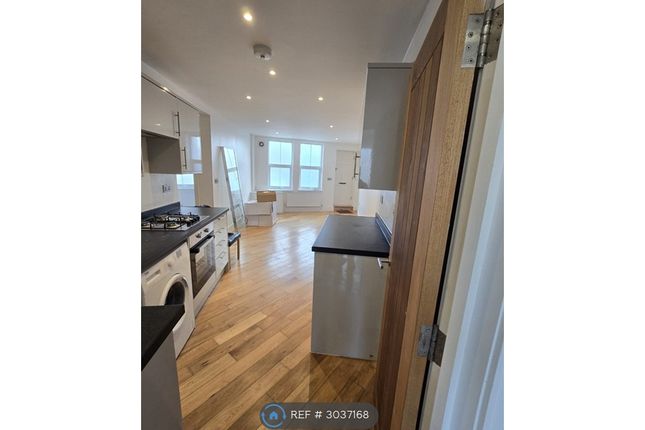 Westmead Road, Sutton photo 2