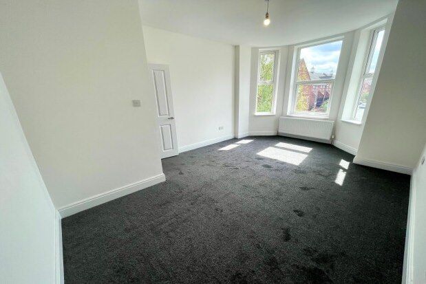 Flat to rent in 90 Brantingham Road, Manchester
