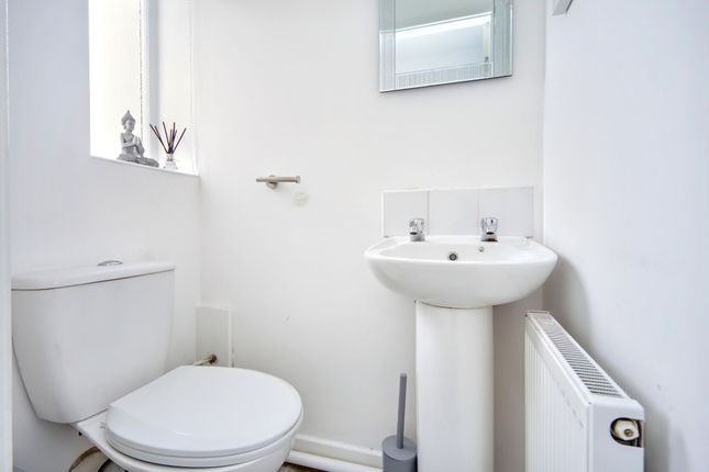 98a Highfield Grange Avenue, Wigan photo 4