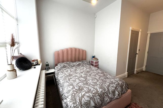 Apt 3, 2 Lawrence Road, Altrincham photo 3