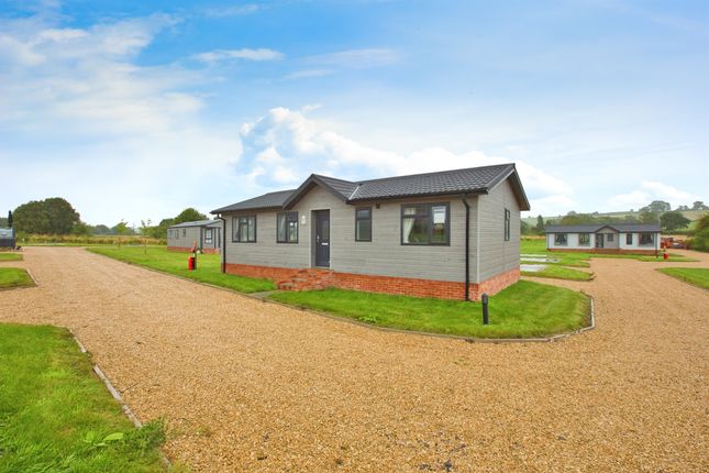 2-bed caravan on Plot 19, Omar Regency, Bath & West Lodge Park, Shepton Mallet, £159,950