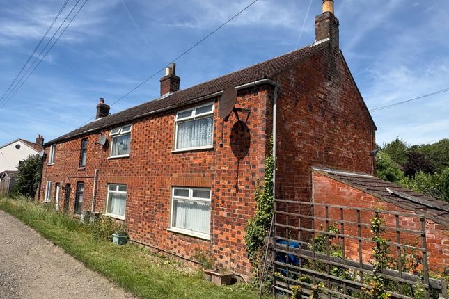 3-bed house on 2, Brickyard Lane, Spilsby, £65,000