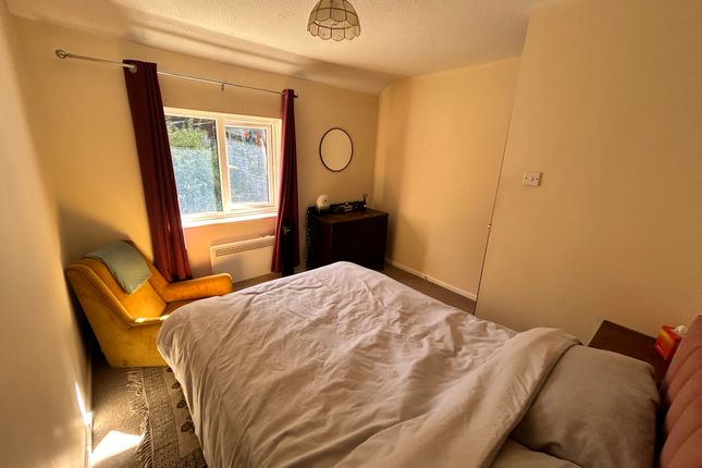 3 Holne Court, Kinnerton Way, Exeter photo 5