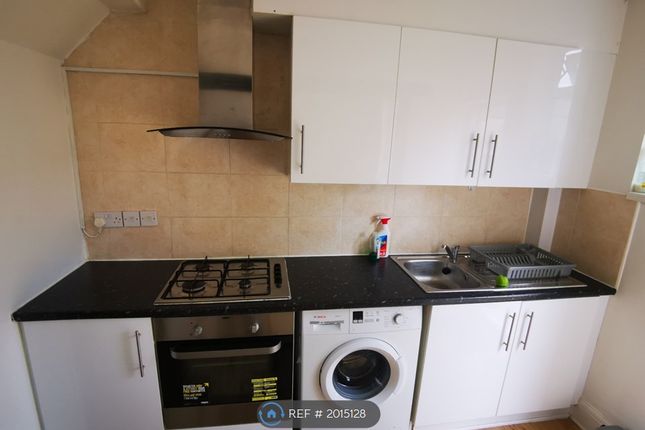 Terraced house to rent in Mackie Road, Bristol