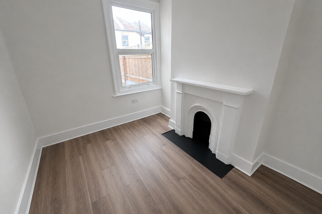 6, Redoubt Road, Eastbourne photo 3