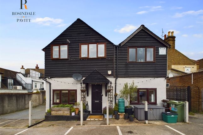 Thumbnail Maisonette for sale in High Street, Carshalton Village