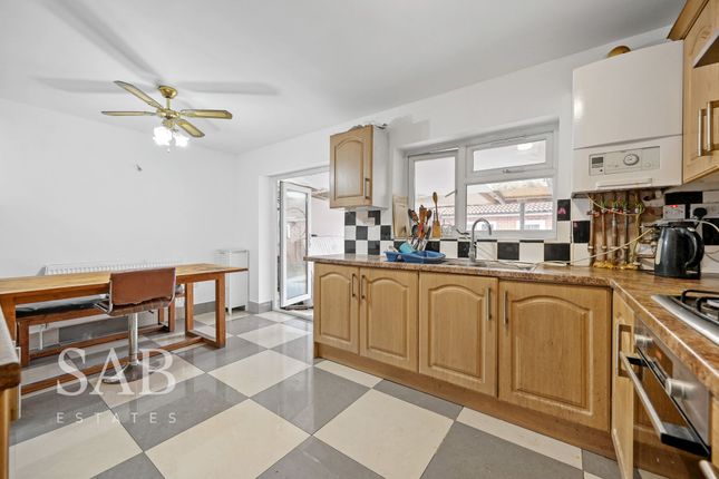 232 Allenby Road, Southall photo 2
