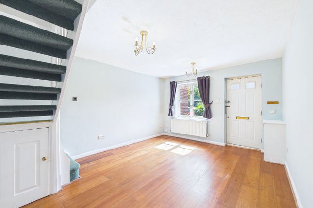 66 Chelmer Drive, South Ockendon, Essex photo 2