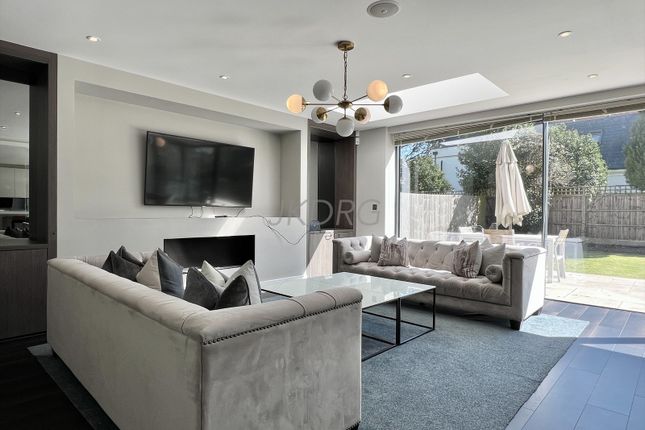 Fairgreen East, Enfield photo 2