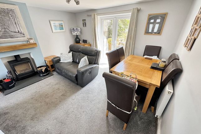 43 Harrowby Close, Tiverton photo 4