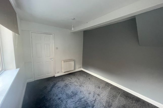 8b, Ripley photo 5