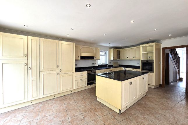 69, Renters Avenue, London photo 2
