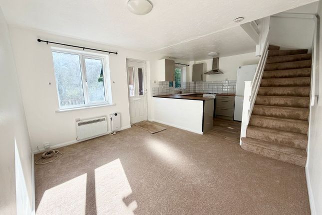 Meadowbrook Close, Slough photo 3