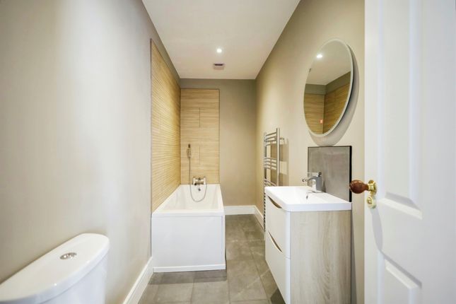 Apartment 4, 17, Burlington Place, Eastbourne photo 4