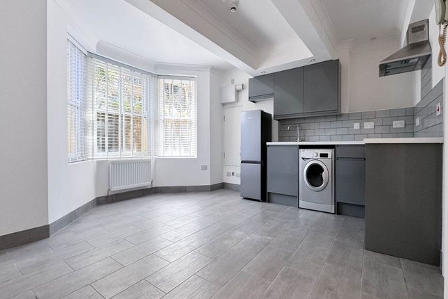 One Bed Flat Available Close To City Centre