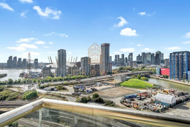 Flat 167, Effra Gardens, 25, Silvertown Way, London photo 3
