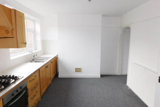 68, Downham Crescent, Manchester photo 5